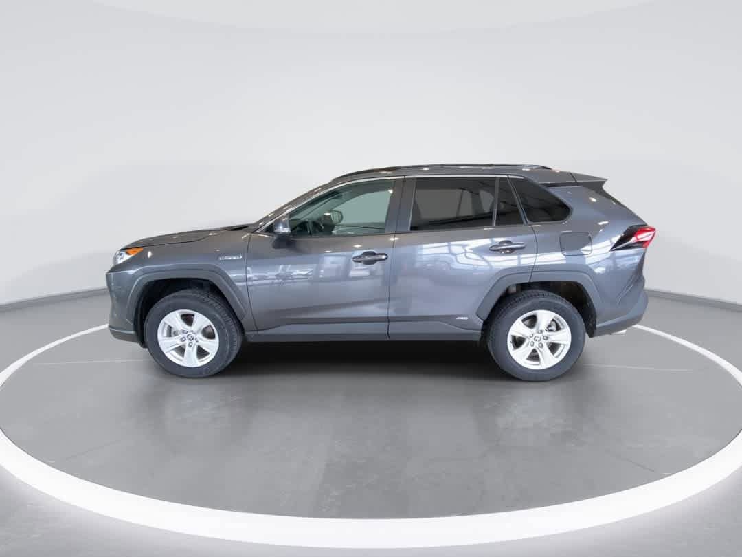 Used 2021 Toyota RAV4 XLE w/ Convenience Package AWD/4WD image 5