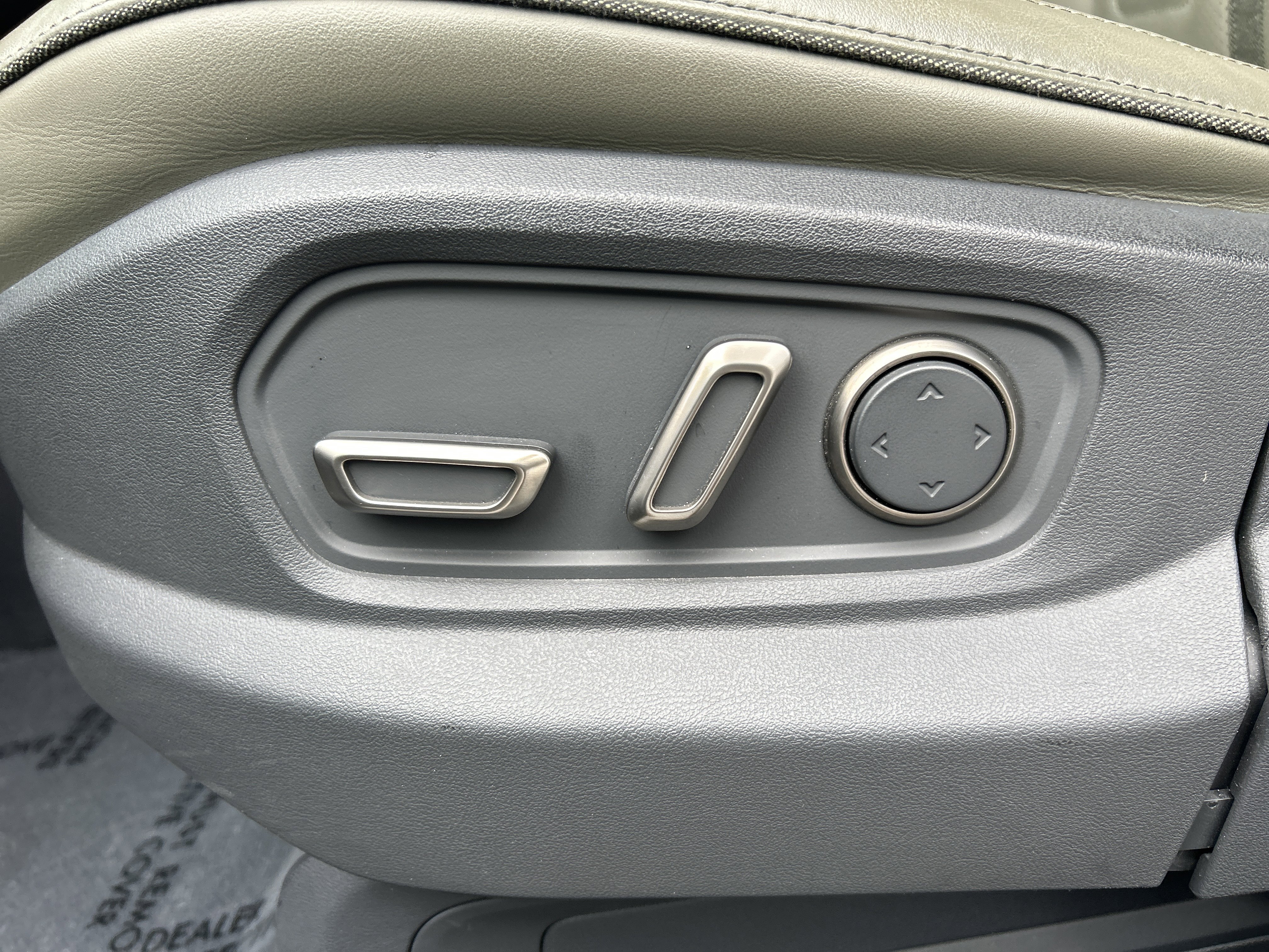 Used 2023 Rivian R1T Adventure AWD/4WD image 14