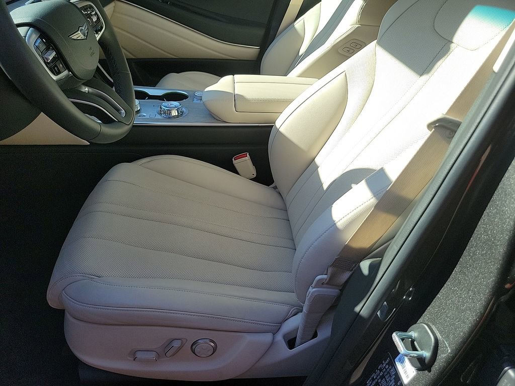 Used 2025 Genesis GV80 2.5T Advanced image 17