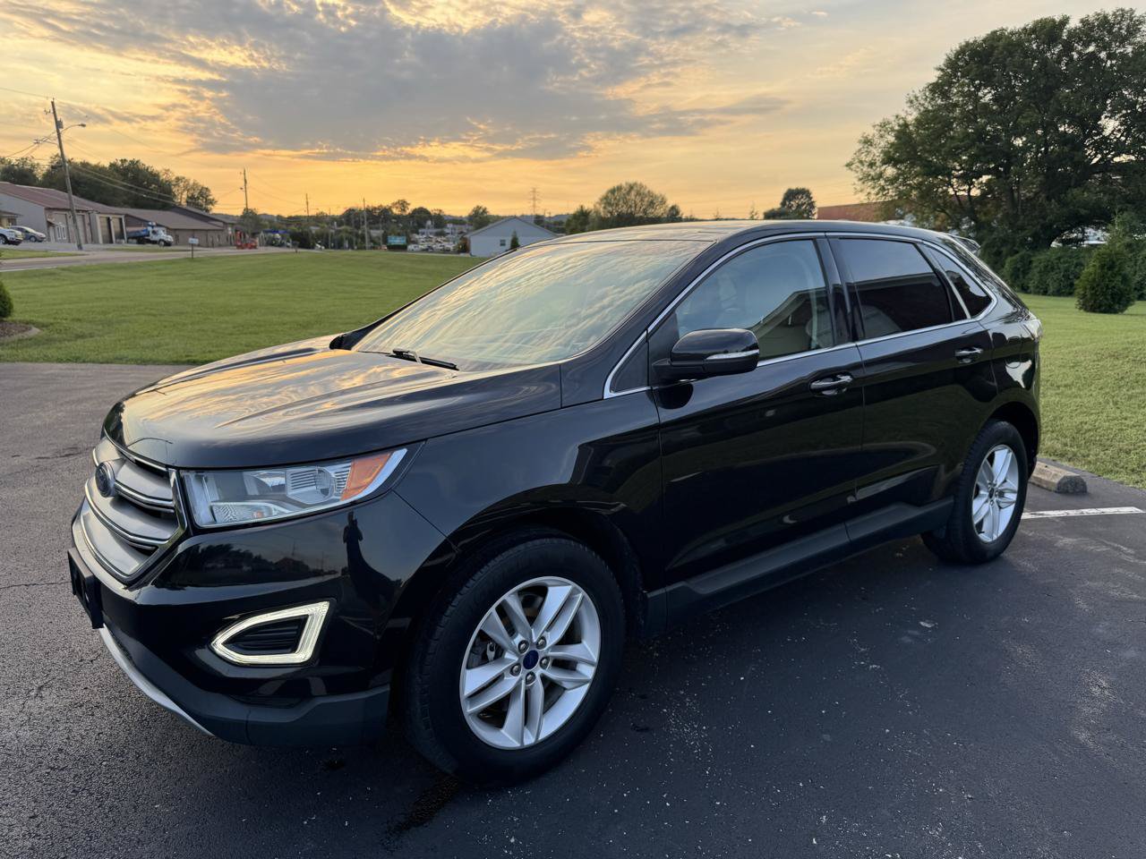 Used 2015 Ford Edge SEL w/ Equipment Group 201A AWD/4WD image 3