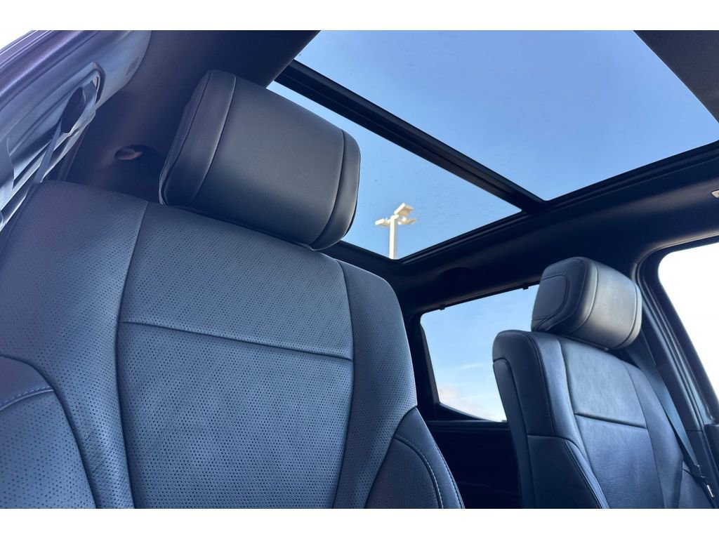 Used 2025 Toyota Tundra Platinum image 18