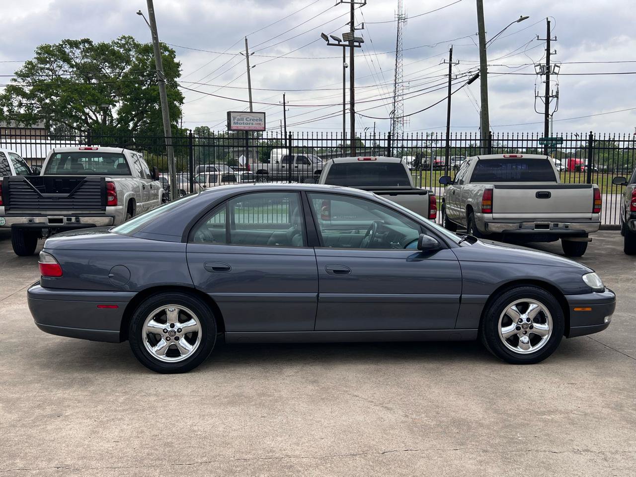 Used 1997 Cadillac Catera RWD image 8