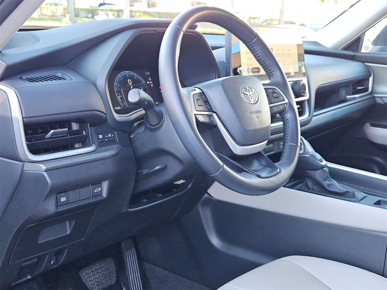 Used 2024 Toyota Grand Highlander XLE image 9