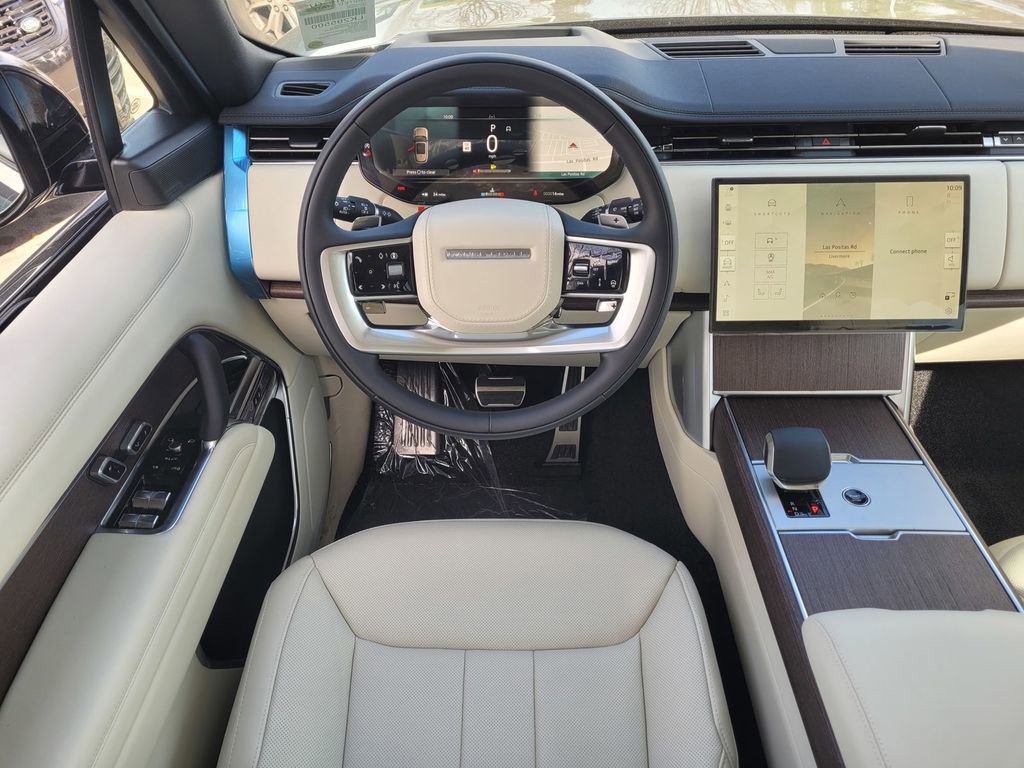 New 2025 Land Rover Range Rover SE image 8