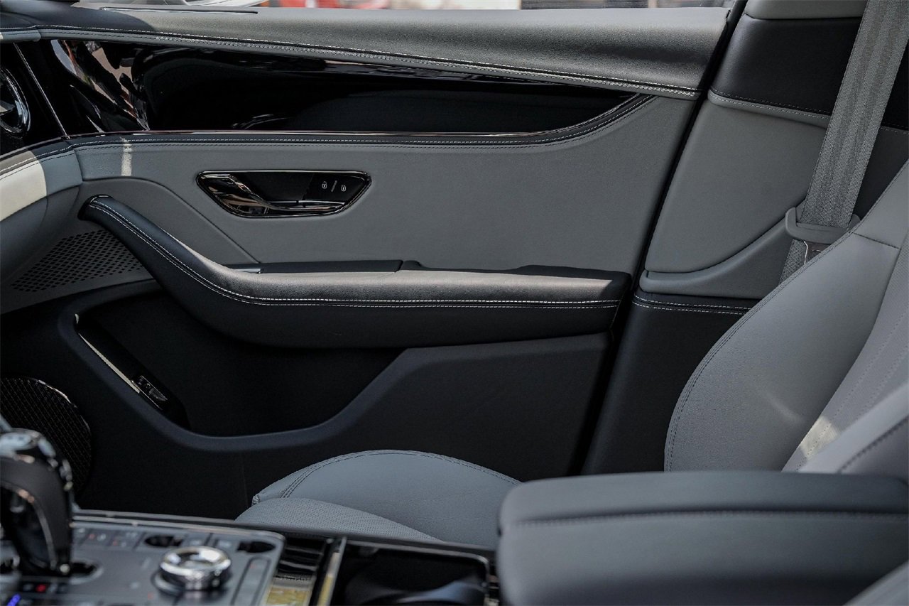 New 2025 Bentley Flying Spur Plug-In Hybrid image 20