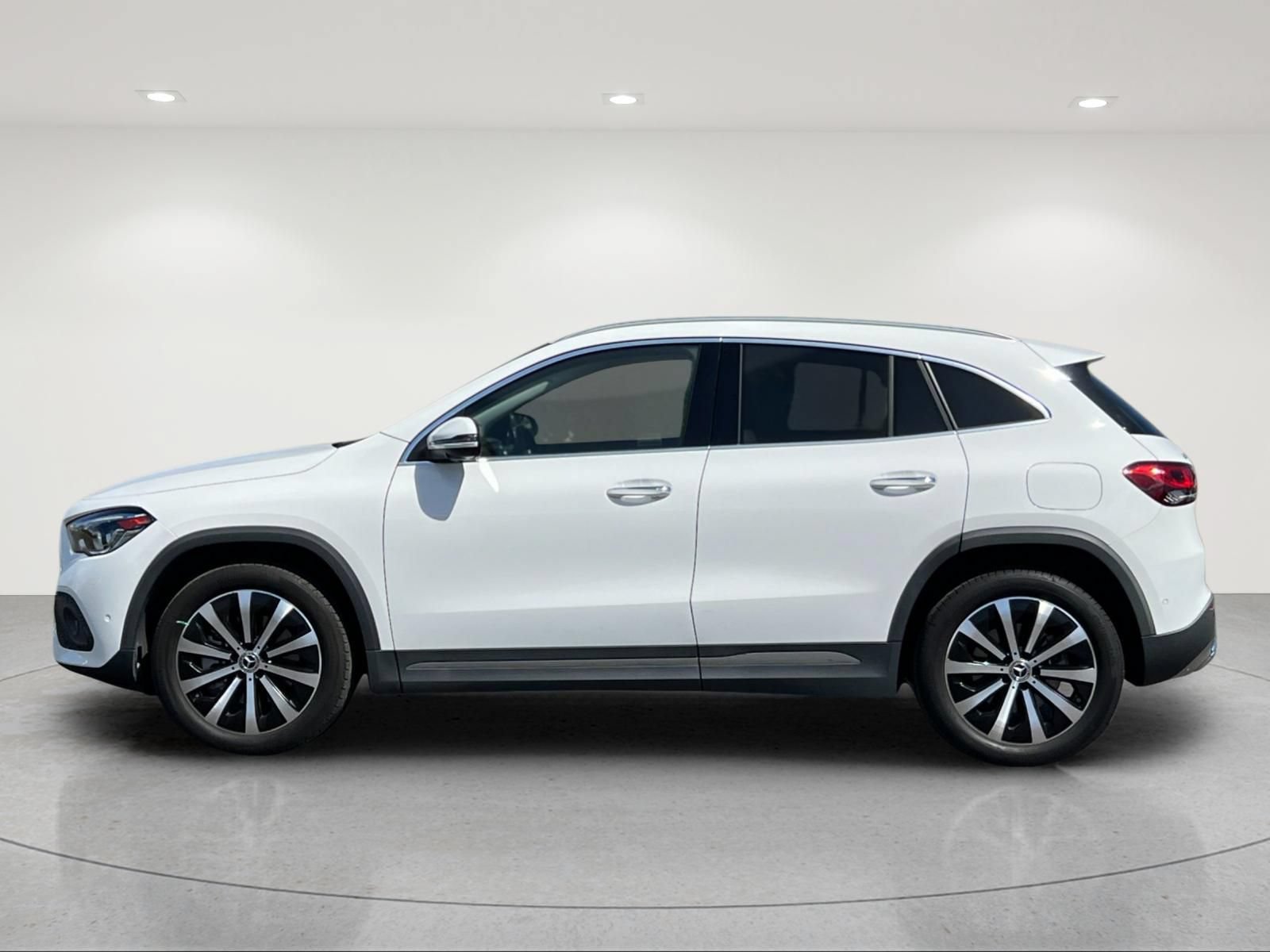 Used 2023 Mercedes-Benz GLA 250 4MATIC image 2