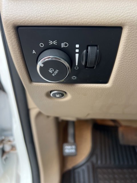 Used 2015 Jeep Grand Cherokee Overland w/ Advanced Technology Group image 11