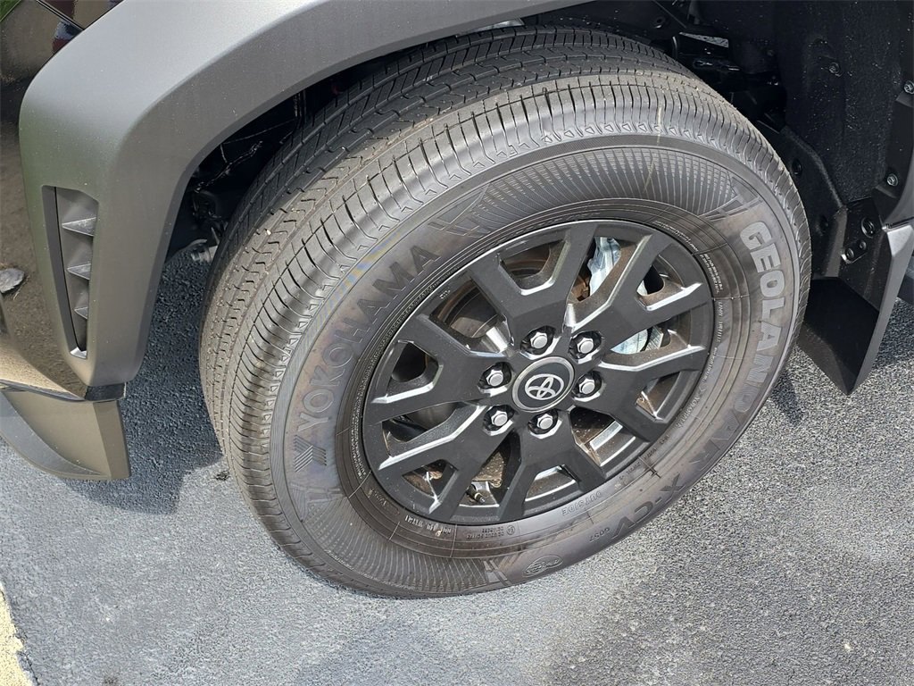 Used 2025 Toyota 4Runner SR5 image 16