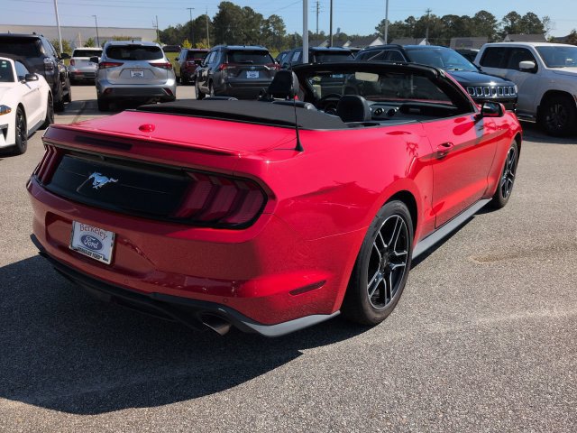 Used 2022 Ford Mustang Premium RWD image 4