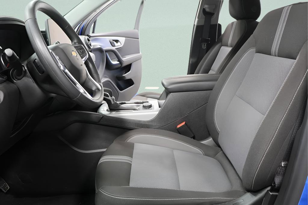 Used 2025 Chevrolet Blazer LT image 19