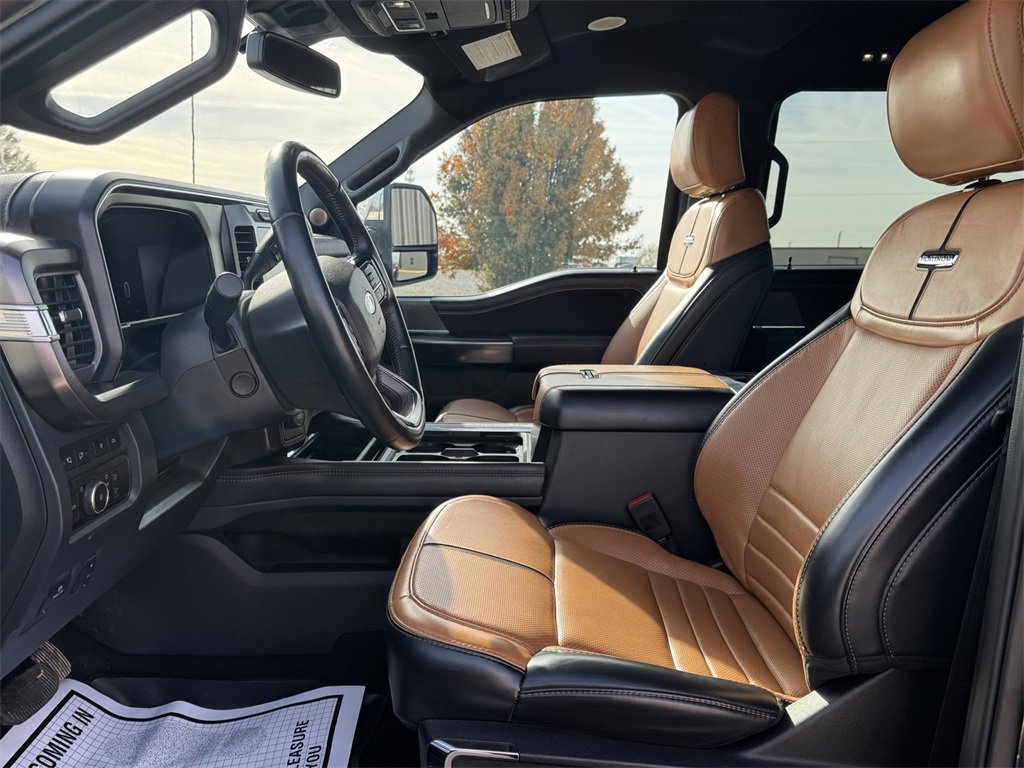 Used 2024 Ford F450 Platinum image 9