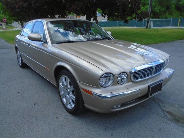 Used 2005 Jaguar XJ8 RWD image 3