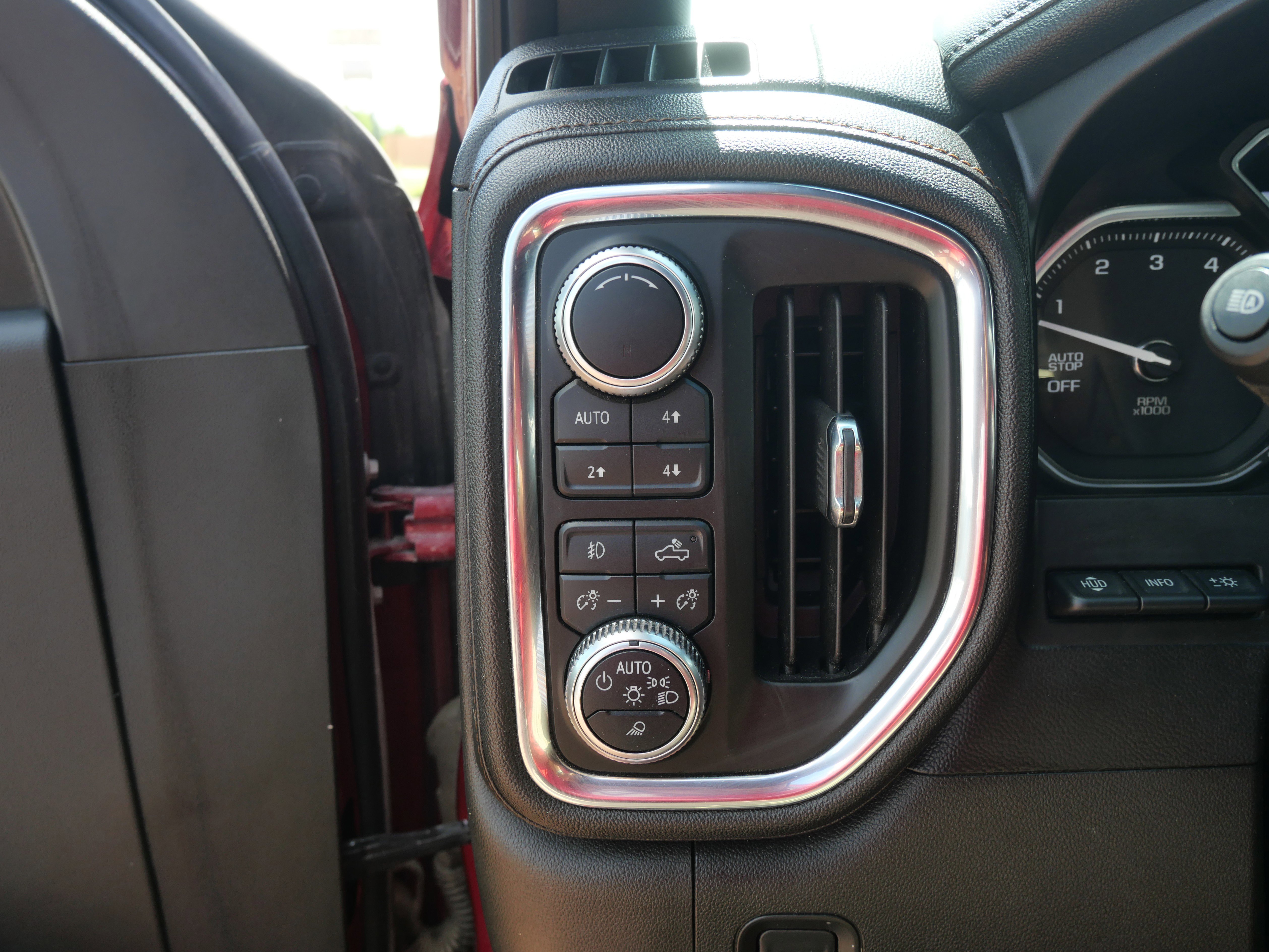 Used 2019 GMC Sierra 1500 AT4 w/ AT4 Premium Package image 10