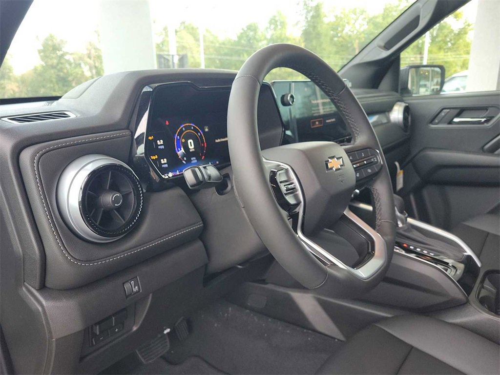 New 2024 Chevrolet Colorado LT w/ LT Convenience Package III image 10