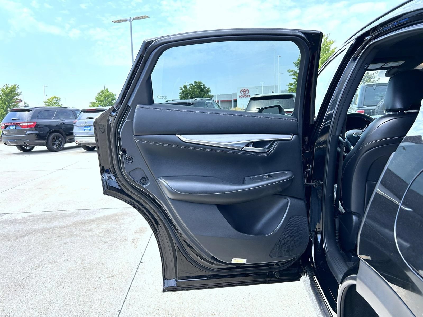 Certified 2023 INFINITI QX55 Luxe w/ Cargo Package AWD/4WD image 20