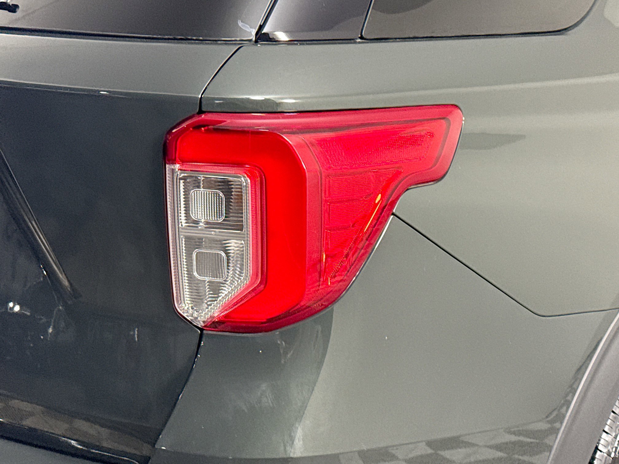 Used 2023 Ford Explorer Base image 32