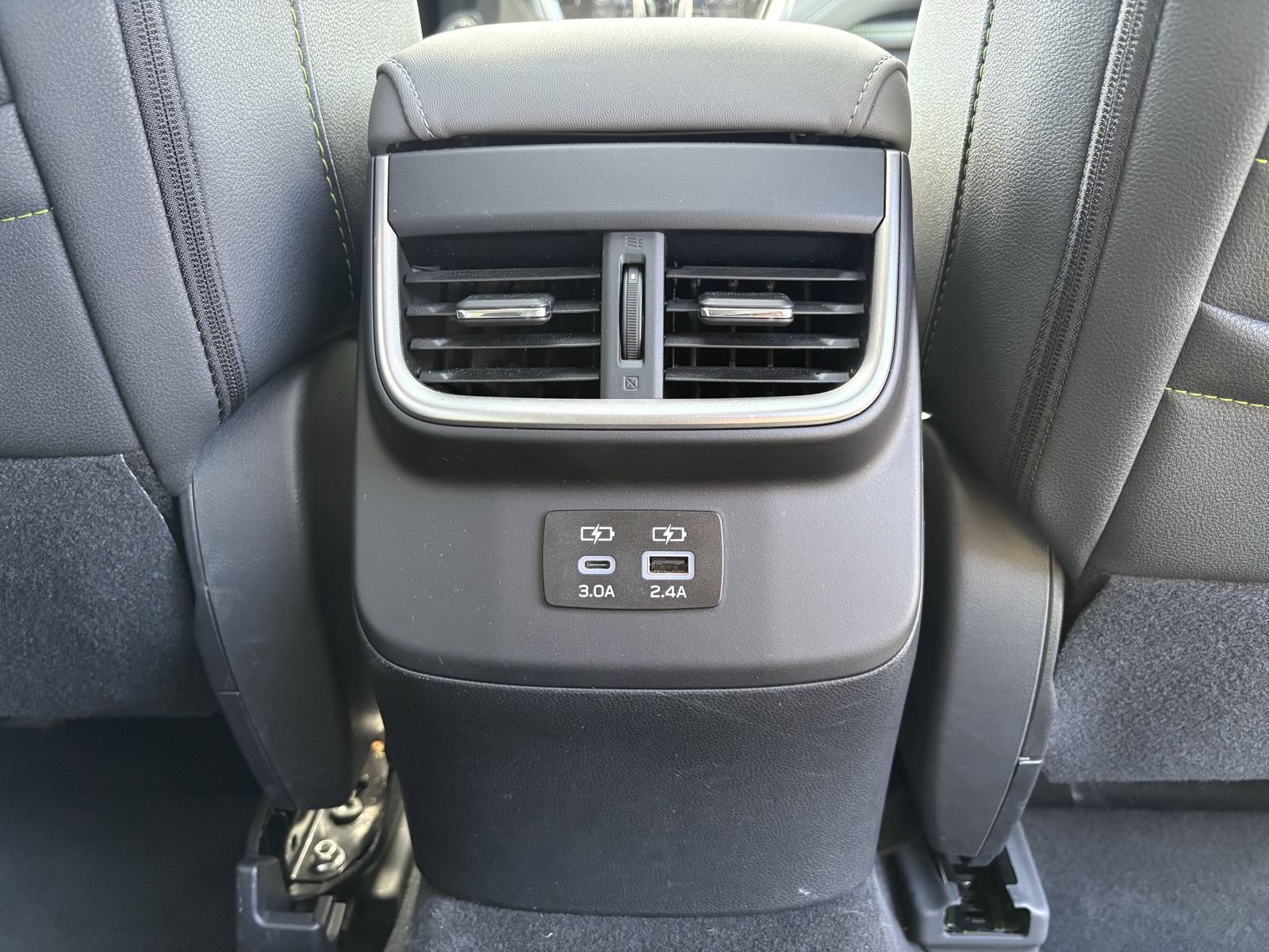 Used 2025 Subaru Outback Onyx Edition AWD/4WD image 32
