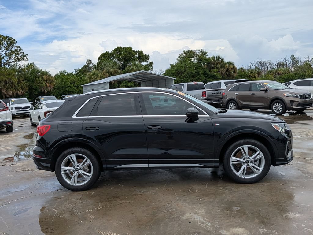 Used 2024 Audi Q3 2.0T Premium w/ Convenience Package AWD/4WD image 9
