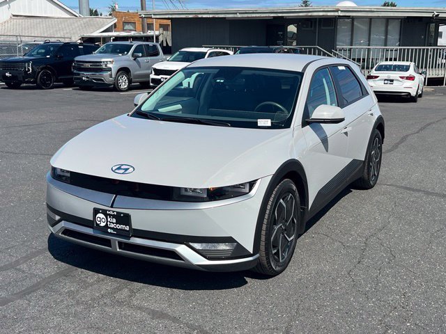 Used 2024 Hyundai Ioniq 5 SE AWD/4WD image 3