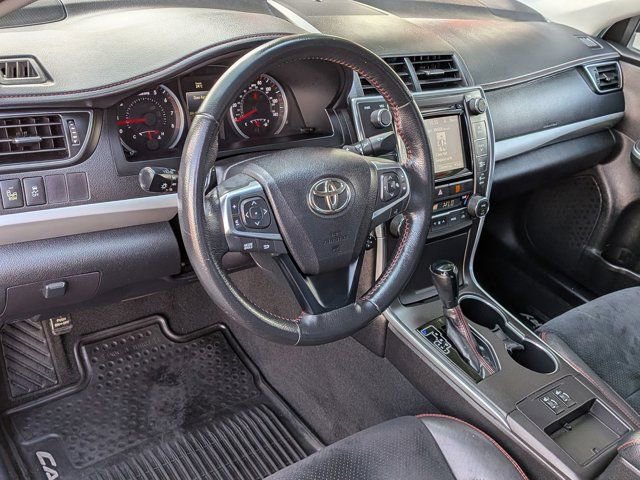 Used 2015 Toyota Camry XSE FWD image 16
