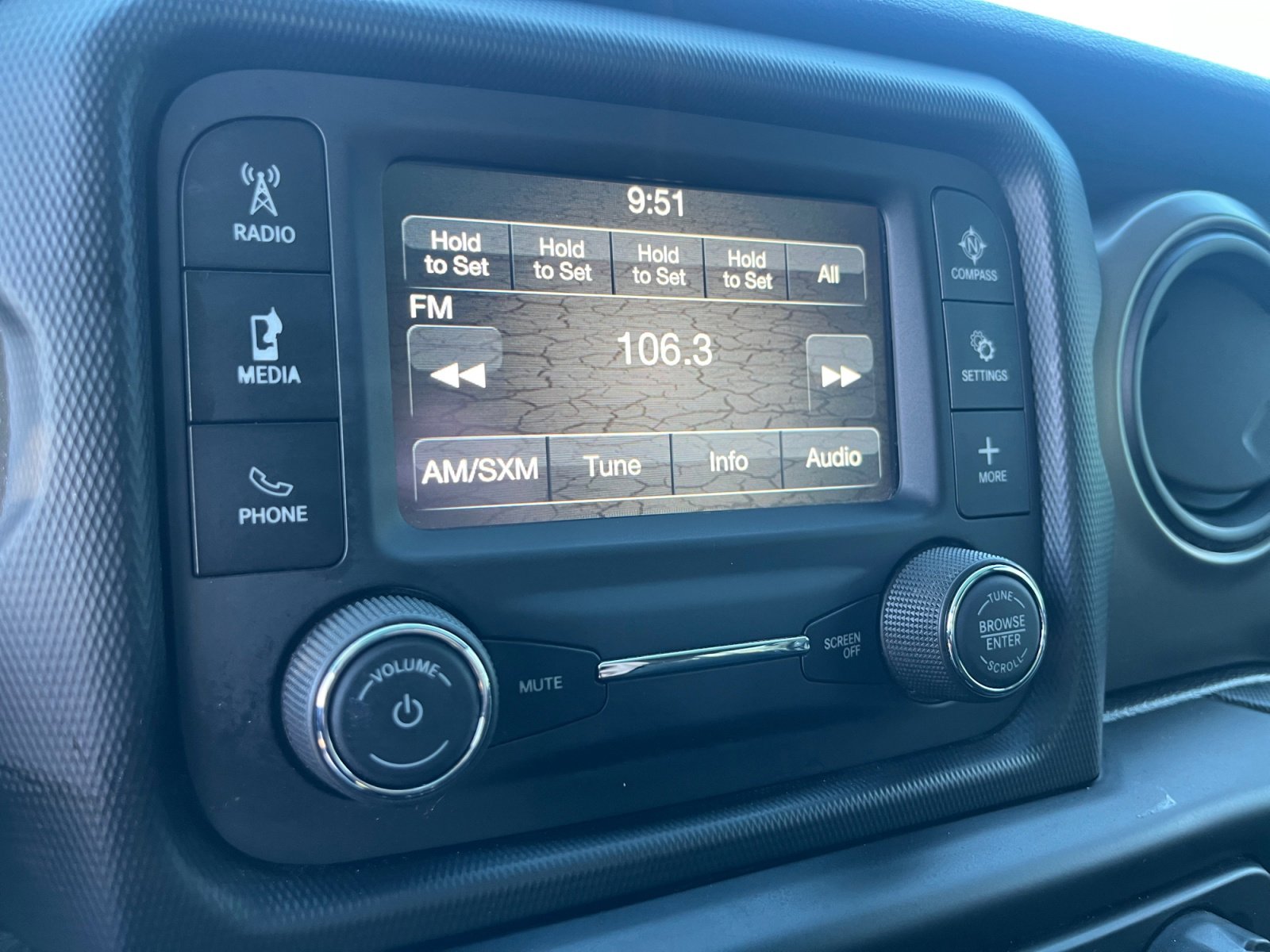 Used 2018 Jeep Wrangler Unlimited Sport image 27