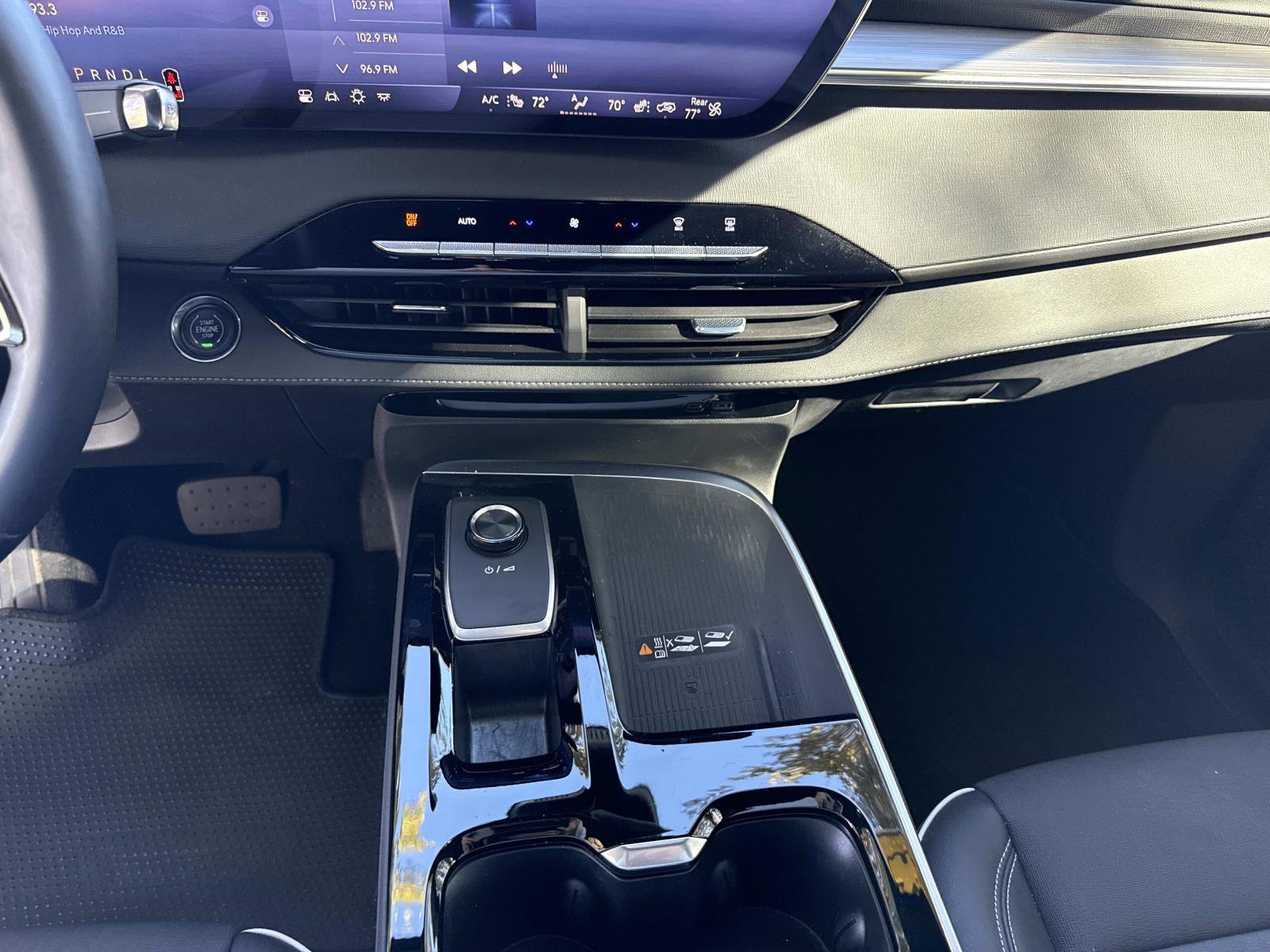 Used 2025 Buick Enclave Preferred image 28