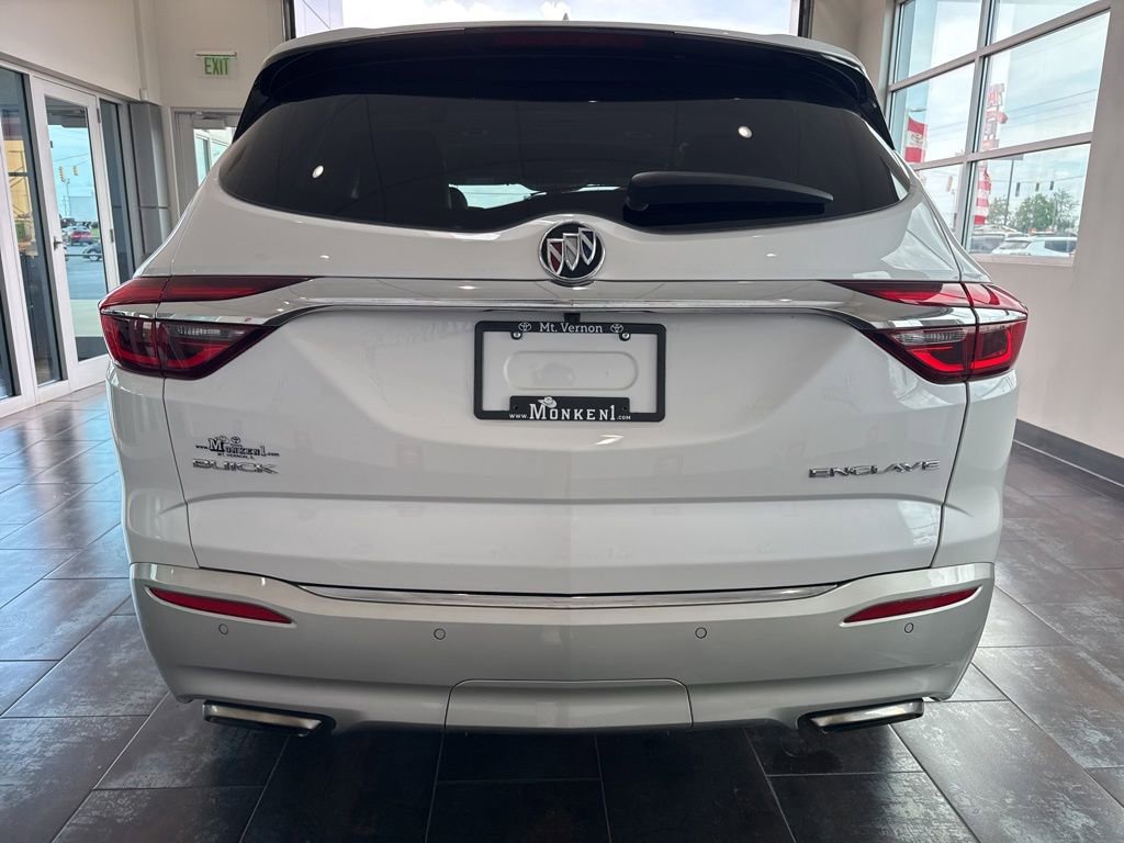 Used 2018 Buick Enclave Essence FWD image 6