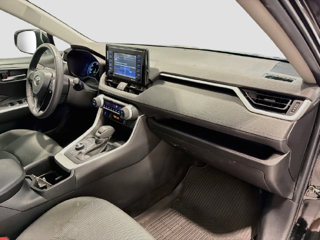 Certified 2022 Toyota RAV4 XLE w/ XLE Grade Weather Package AWD/4WD image 24