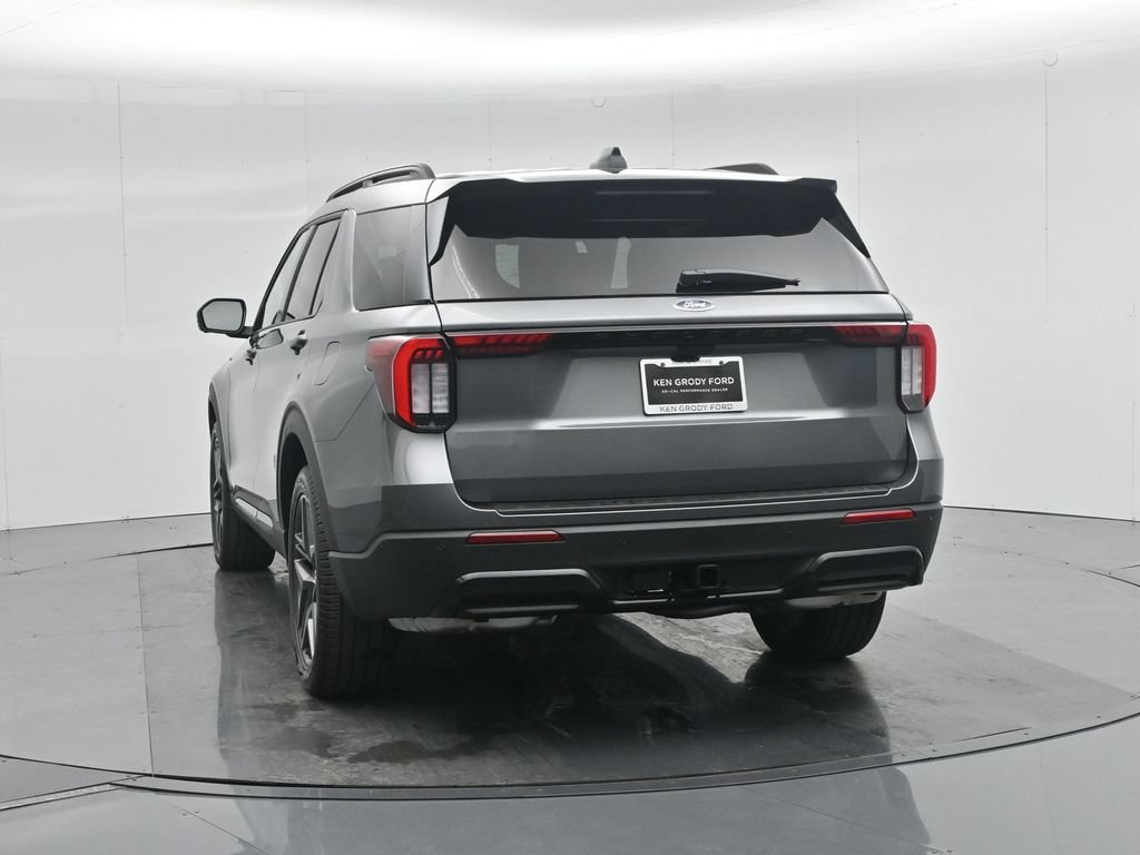 New 2026 Ford Explorer ST-Line w/ ST-Line Street Pack RWD image 33