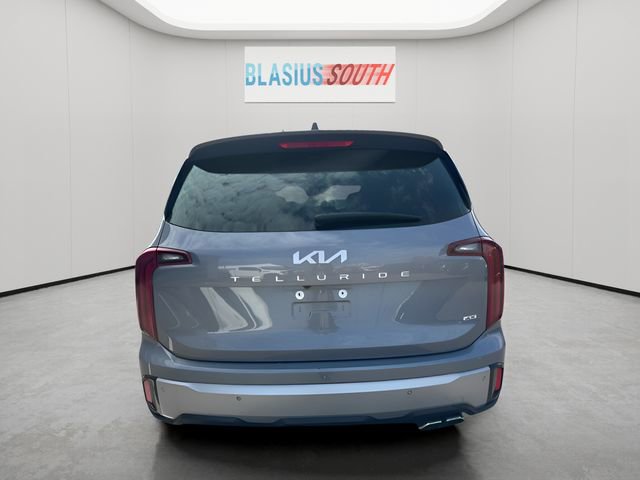 Used 2023 Kia Telluride S w/ S Sunroof Package image 4