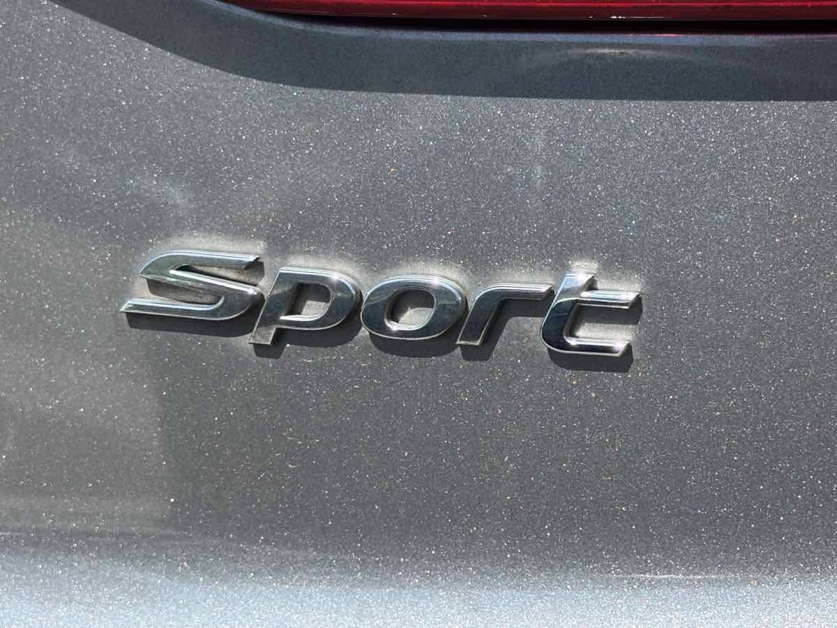 Used 2018 Hyundai Santa Fe Sport FWD image 12