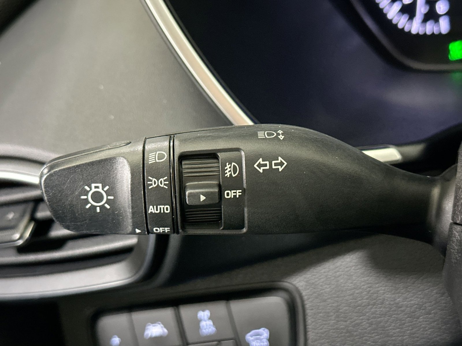 Used 2020 Hyundai Santa Fe SEL image 29