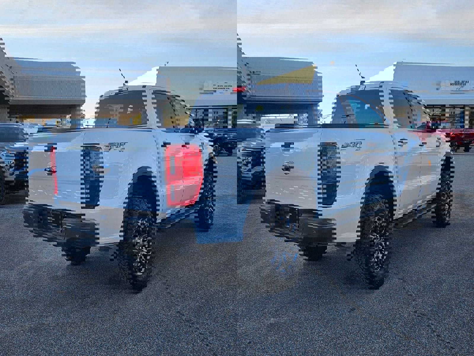 Used 2021 Ford Ranger XLT w/ Equipment Group 301A Mid image 6