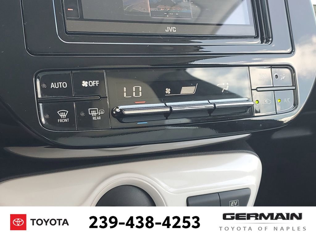 Used 2018 Toyota Prius Two FWD image 33