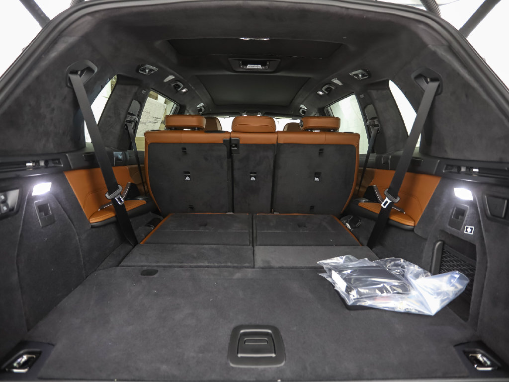 New 2027 BMW X7 M60i AWD/4WD image 29