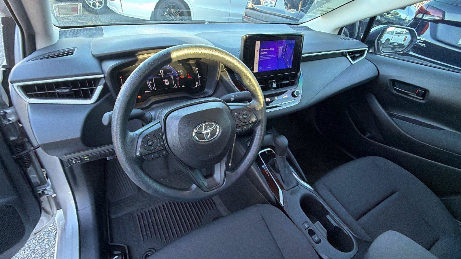 Used 2026 Toyota Corolla LE FWD image 24