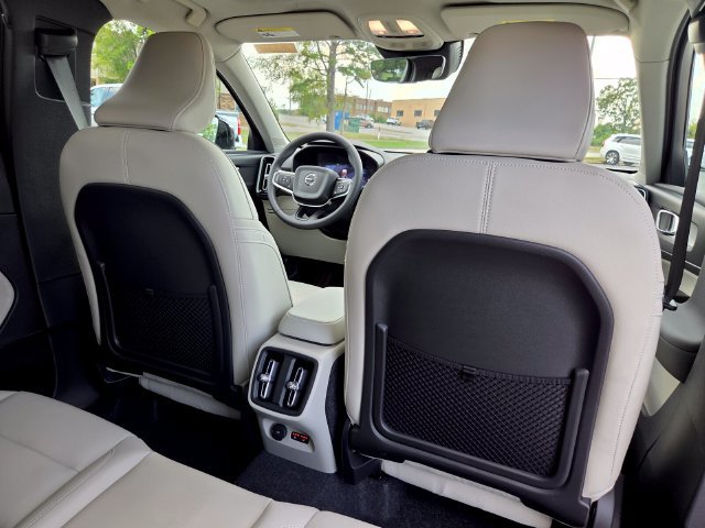 New 2026 Volvo XC40 B5 Plus w/ Protection Package Premier AWD/4WD image 17