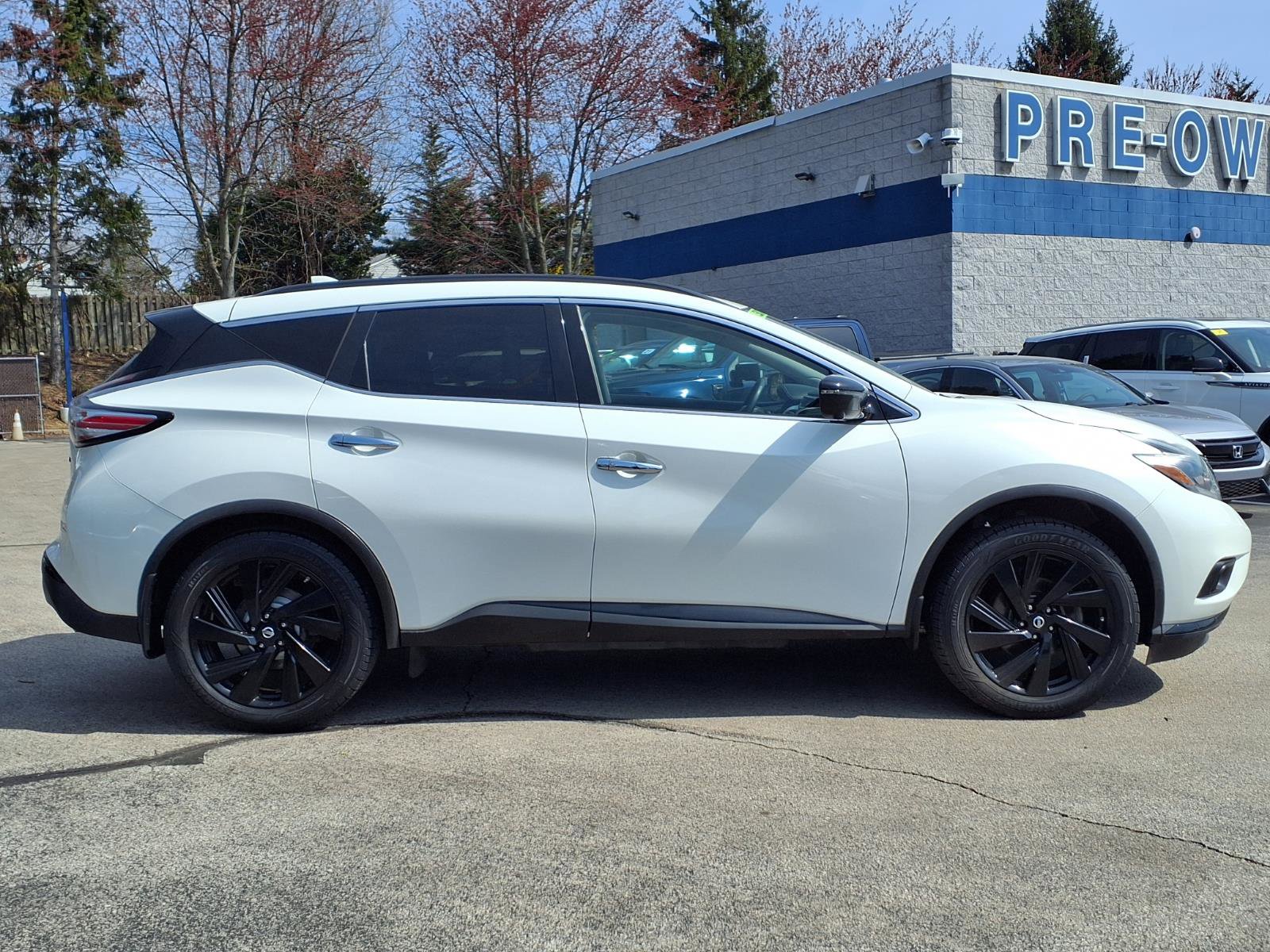 Used 2018 Nissan Murano SL w/ Midnight Edition Package image 2