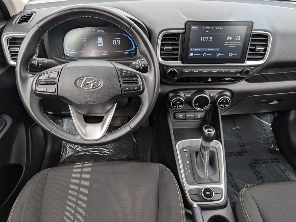 Used 2024 Hyundai Venue SEL image 20