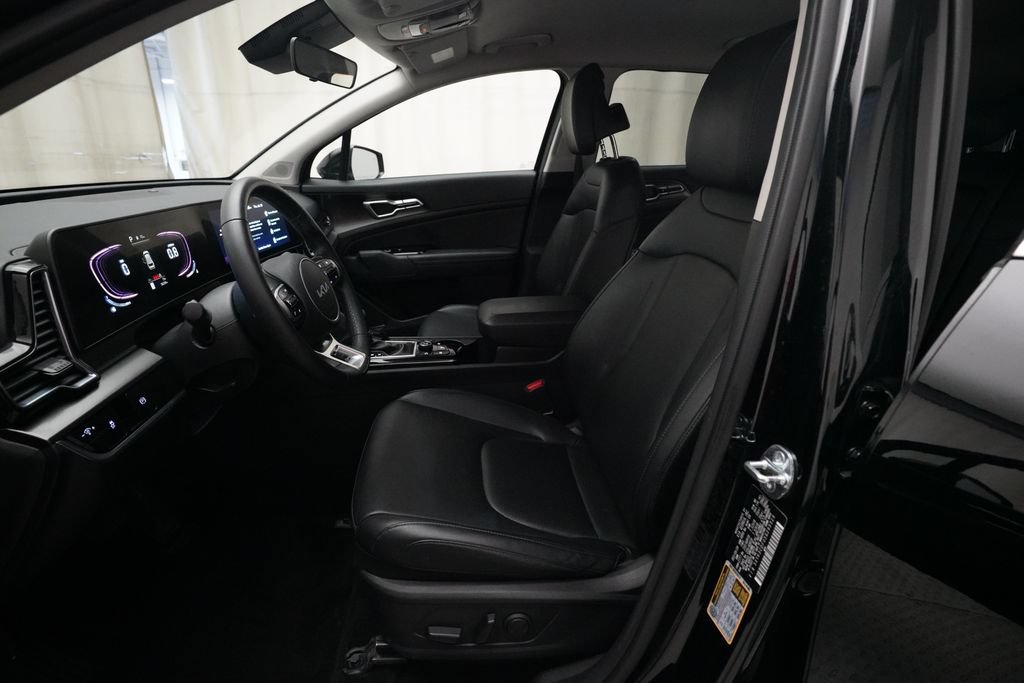 Used 2025 Kia Sportage EX AWD/4WD image 7