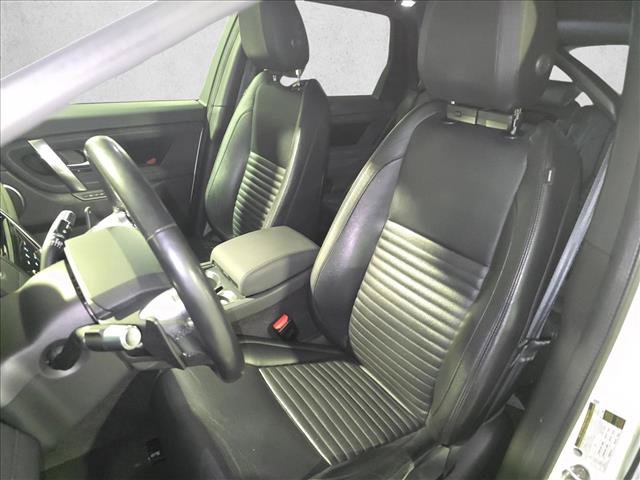 Used 2020 Land Rover Discovery Sport SE AWD/4WD image 15
