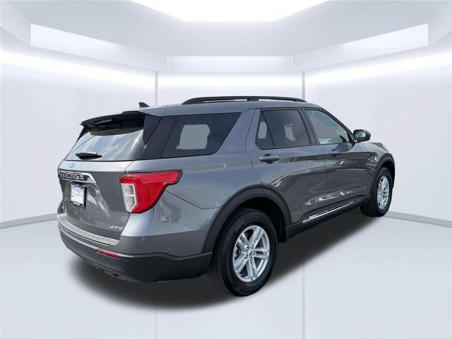 Used 2024 Ford Explorer XLT AWD/4WD image 13