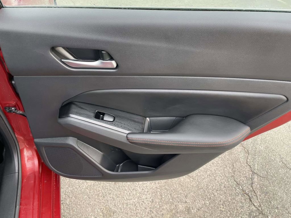 Used 2023 Nissan Altima 2.5 SR FWD image 42