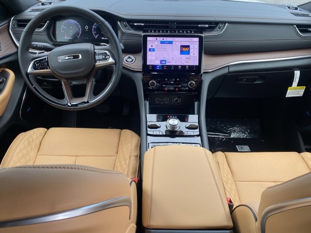 New 2025 Jeep Grand Cherokee Summit w/ Adv Protech Group IV image 37