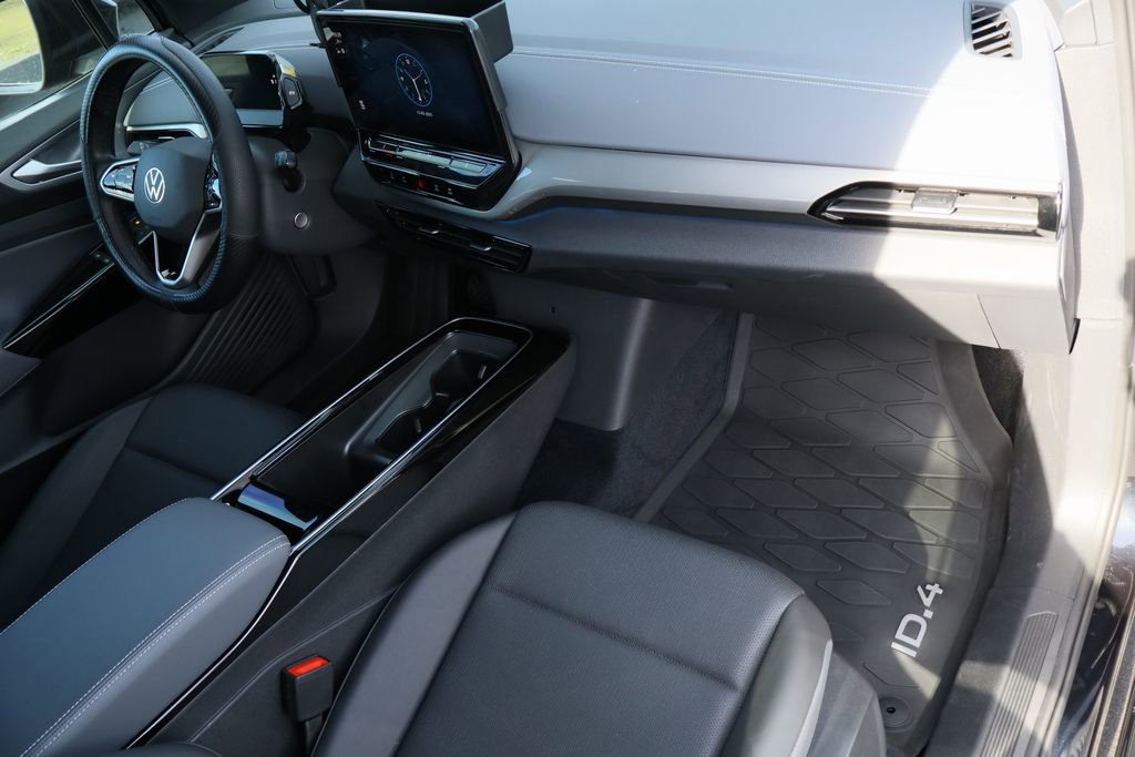 Used 2024 Volkswagen ID.4 S image 29