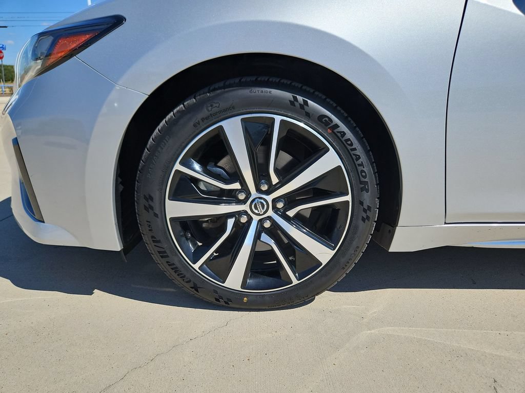 Used 2022 Nissan Maxima SV w/ Floor Mat Group FWD image 28