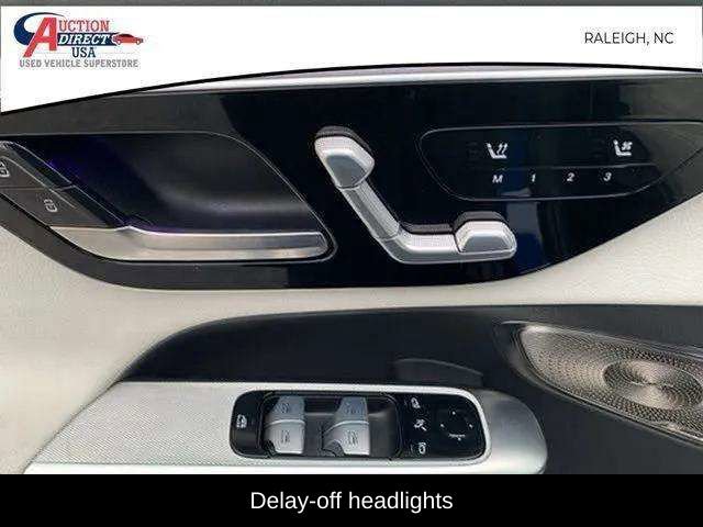 Used 2023 Mercedes-Benz GLC 300 image 12