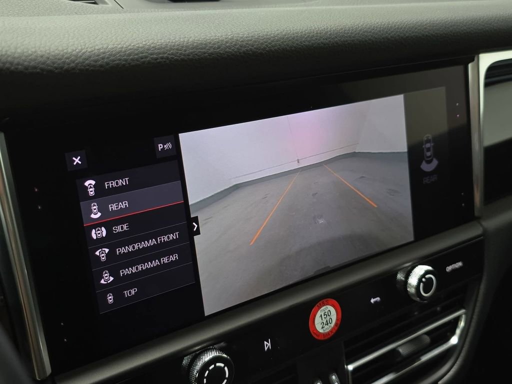 Certified 2023 Porsche Macan AWD/4WD image 18