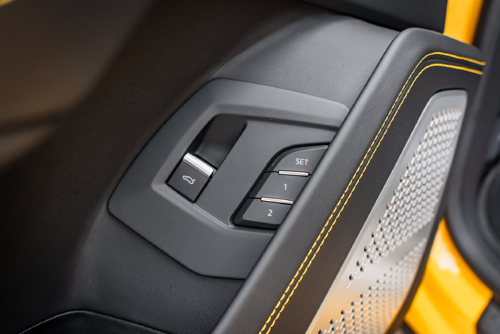 Used 2019 Lamborghini Urus AWD/4WD image 20