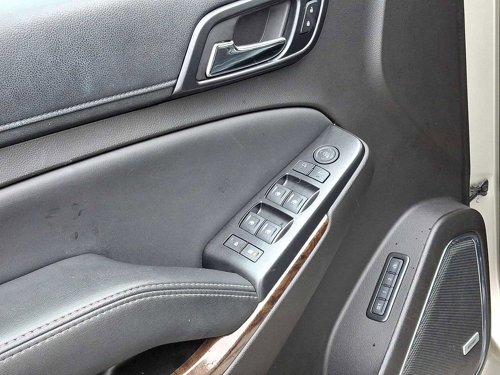 Used 2017 Chevrolet Suburban LT image 27